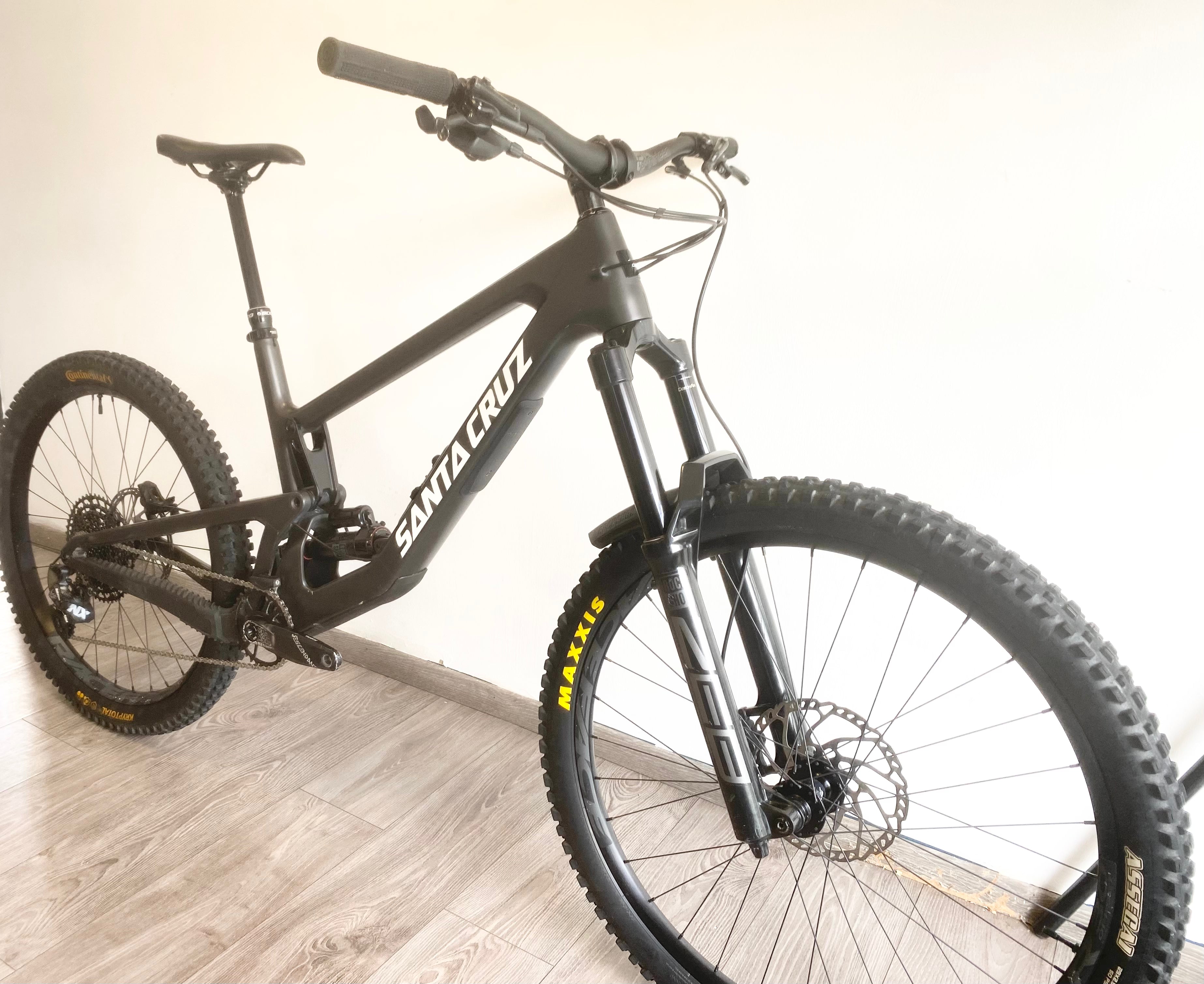 SANTA CRUZ NOMAD 6