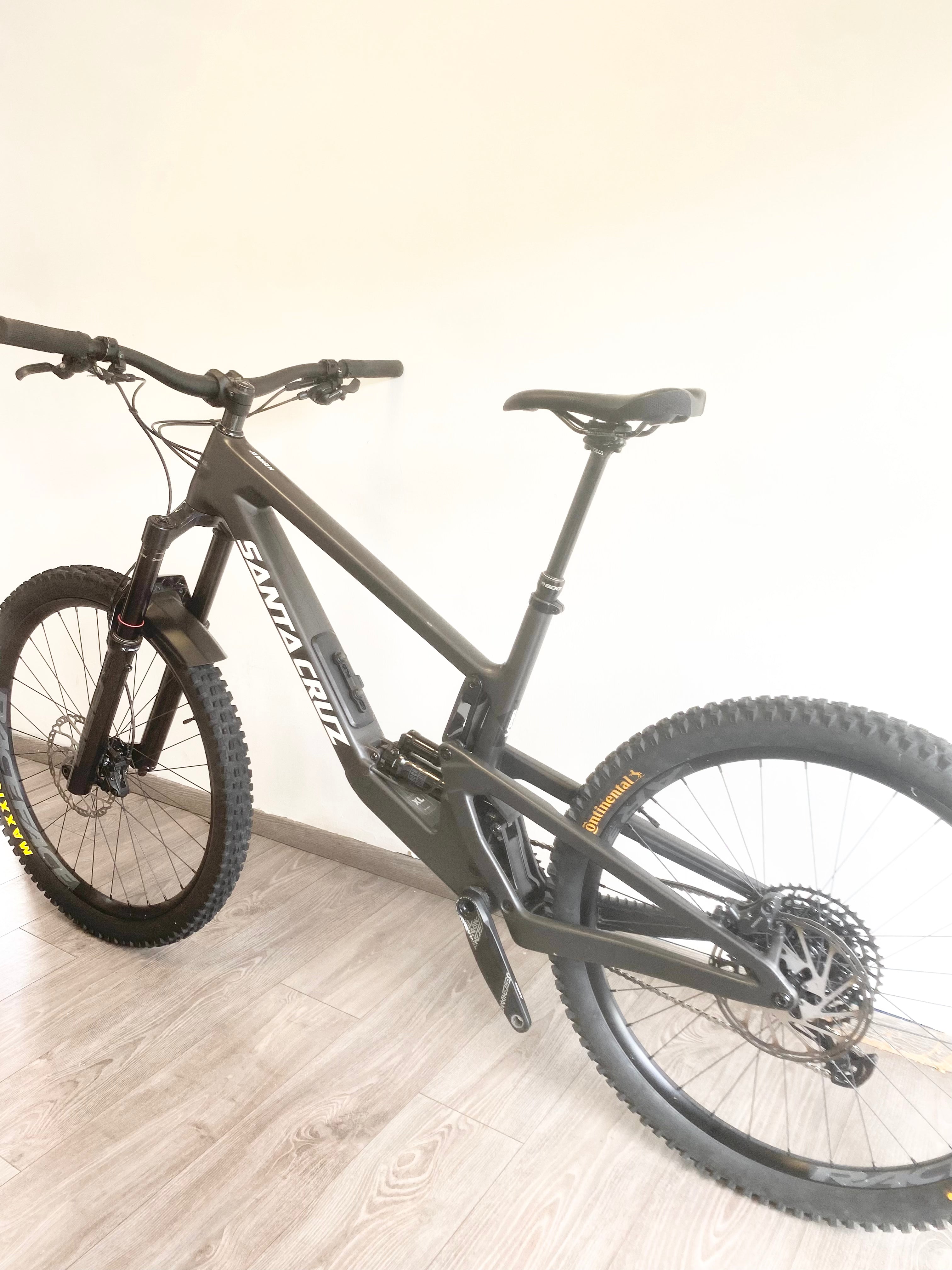 SANTA CRUZ NOMAD 6