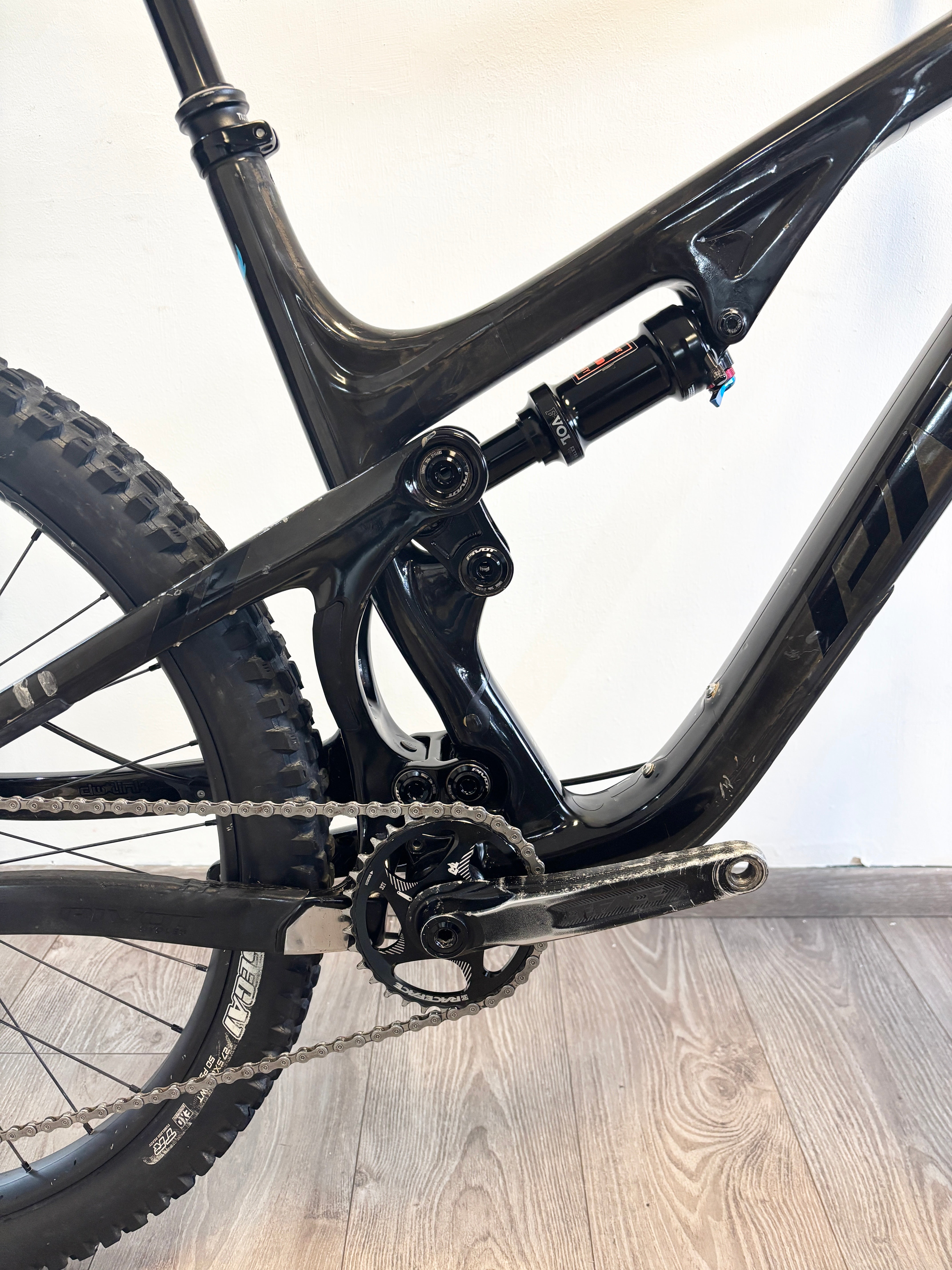 Pivot Mach 5.5