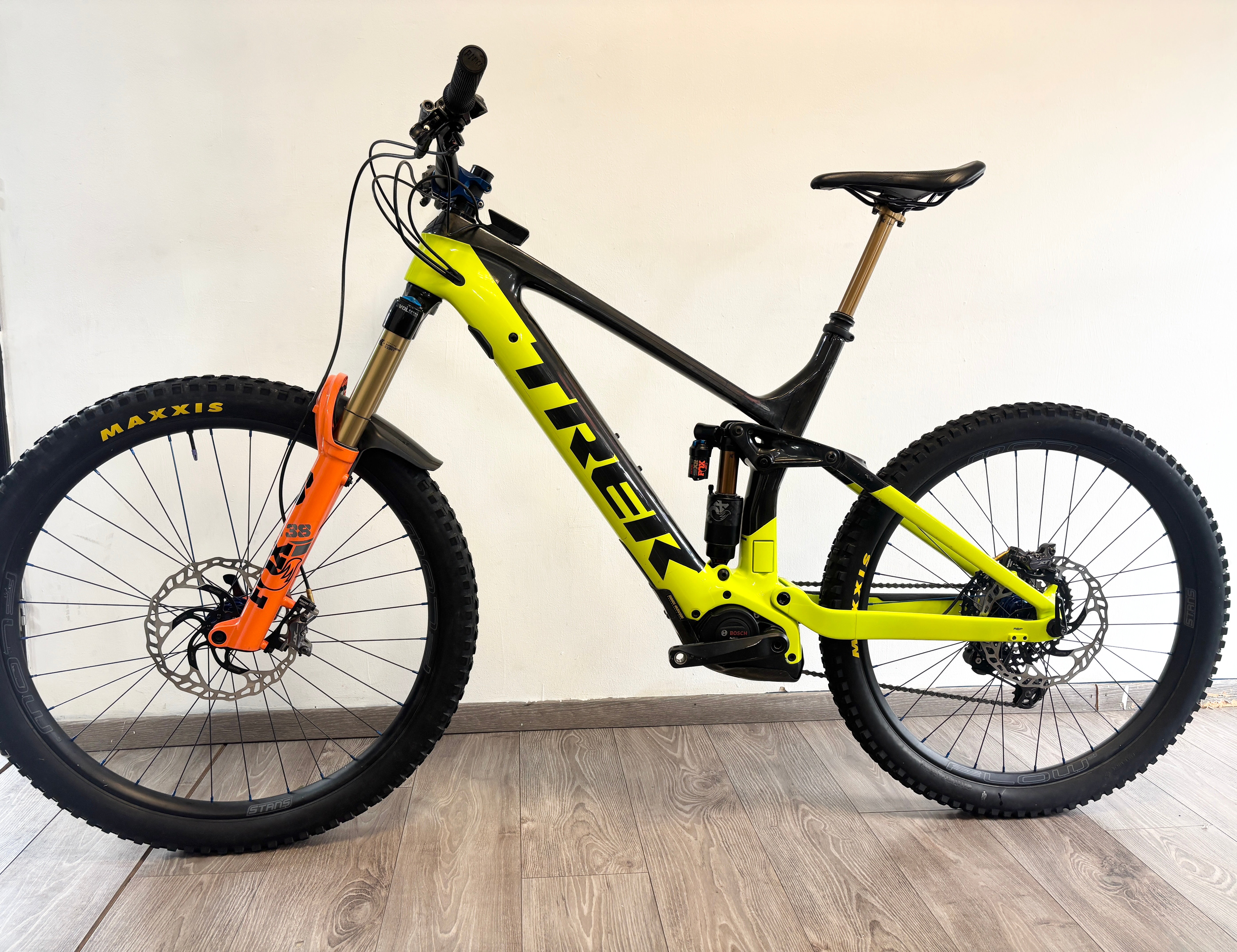 TREK RAIL 9.7