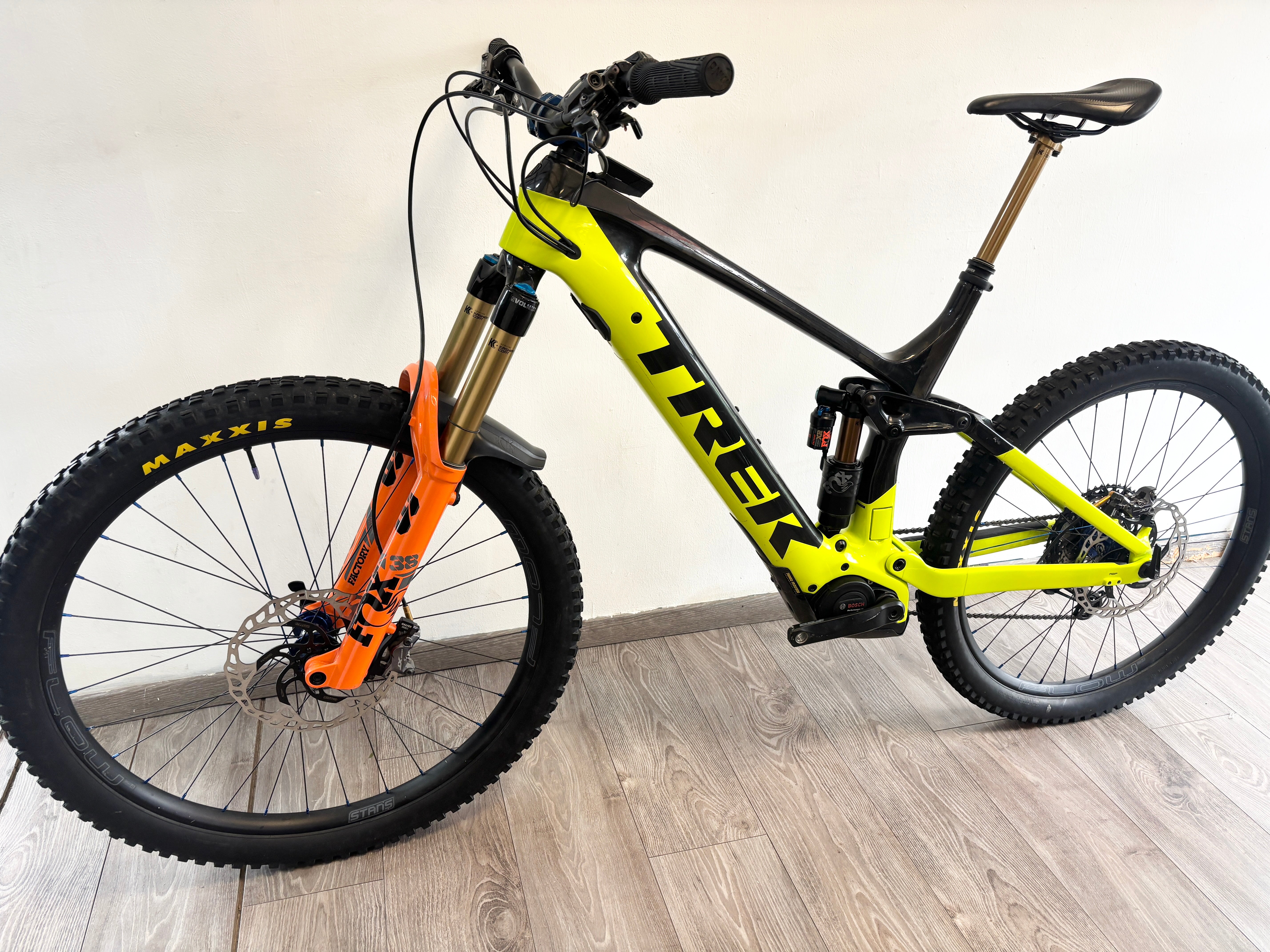 TREK RAIL 9.7