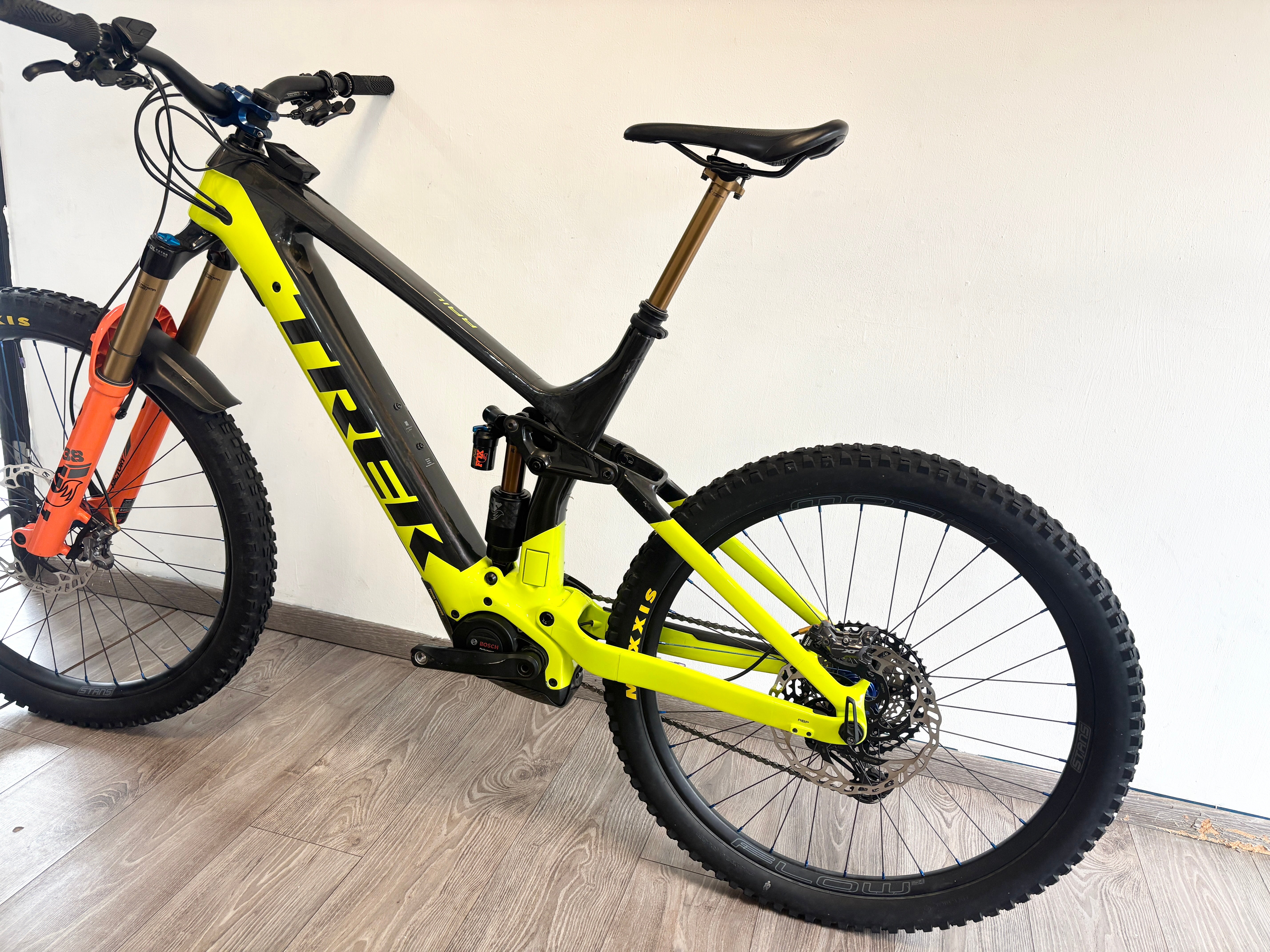 TREK RAIL 9.7