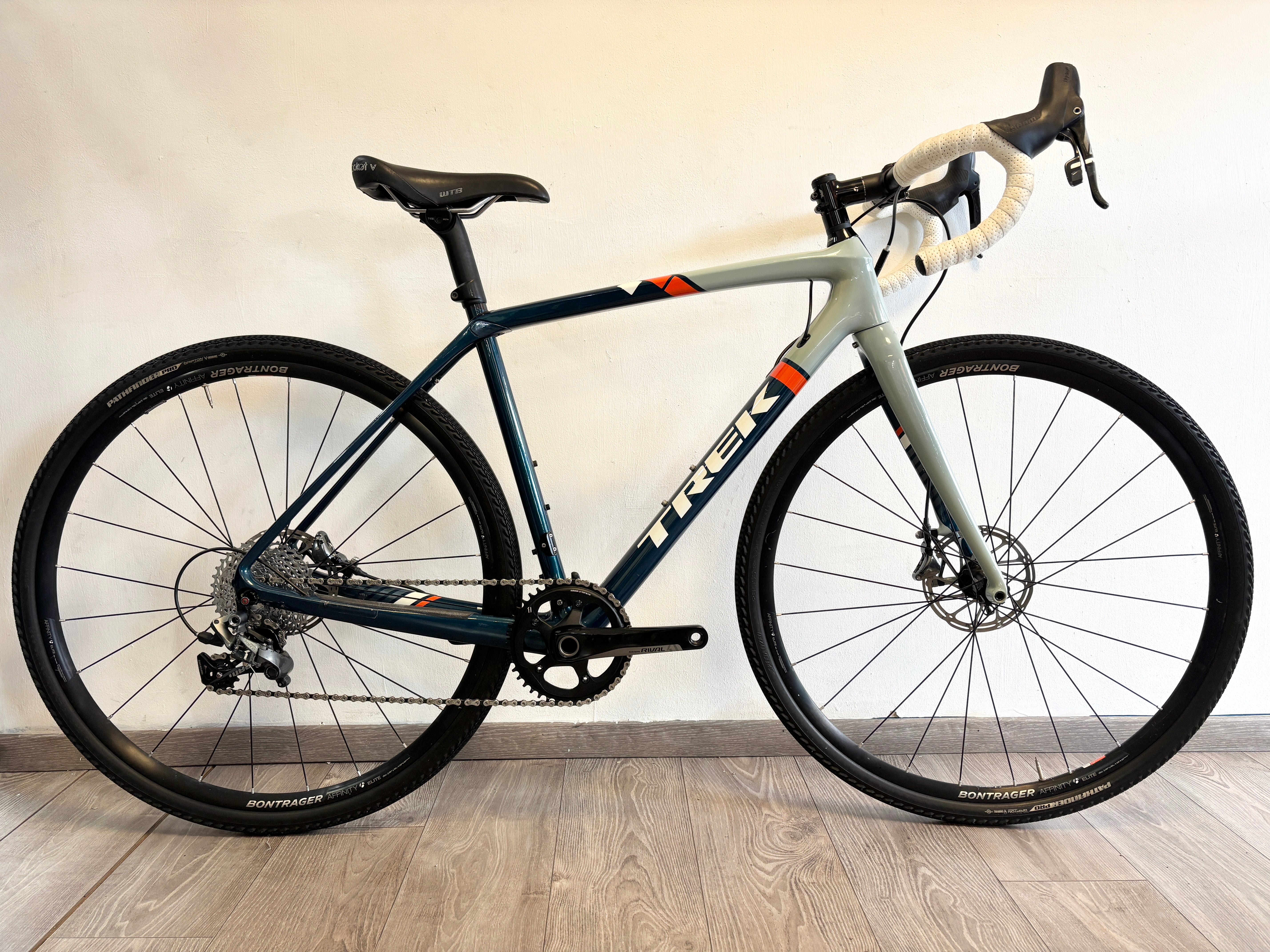 TREK BOONE 7 GRAVEL
