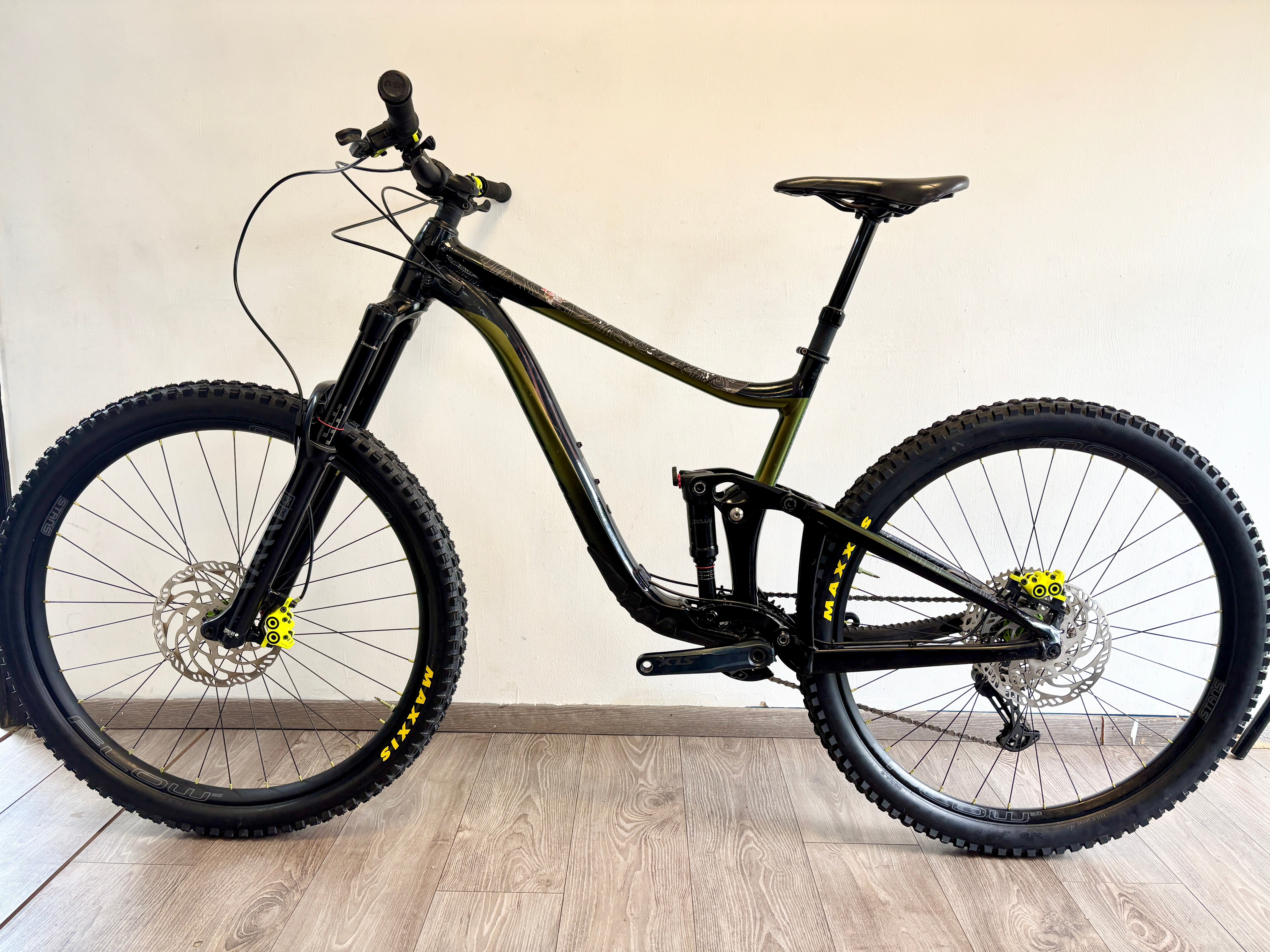 GIANT REIGN 2