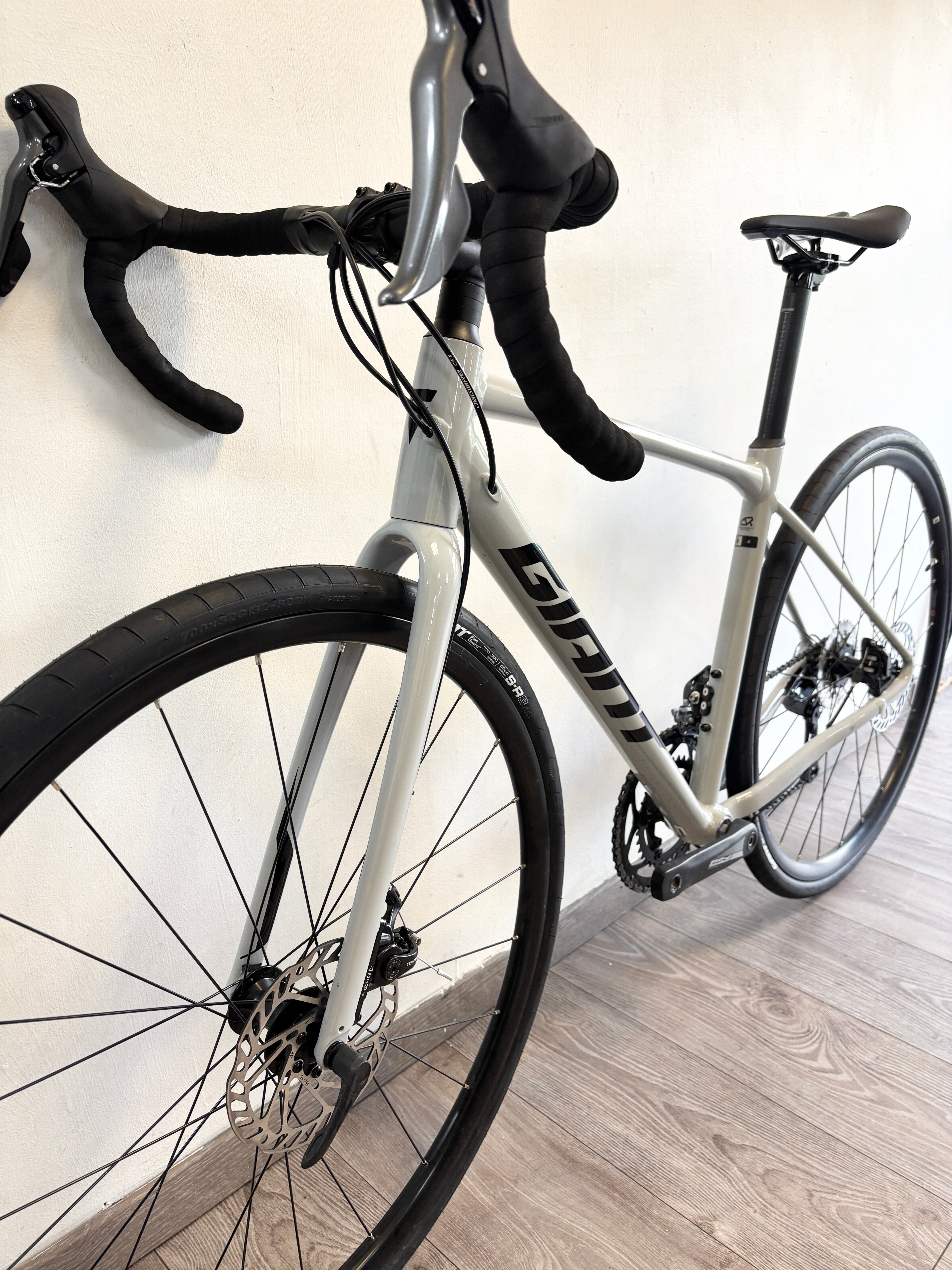 GIANT CONTEND AR4