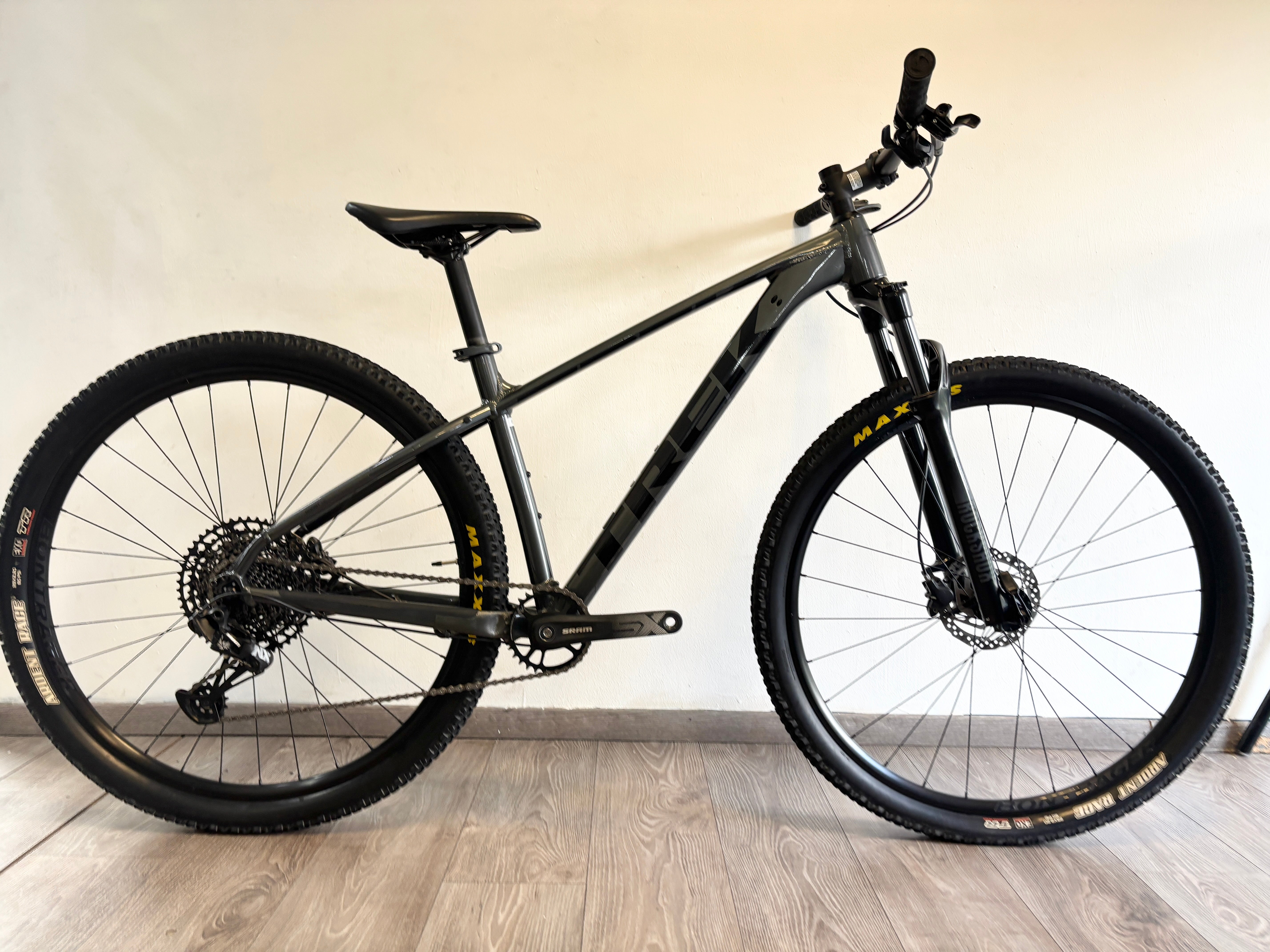 TREK X CALIBER 8