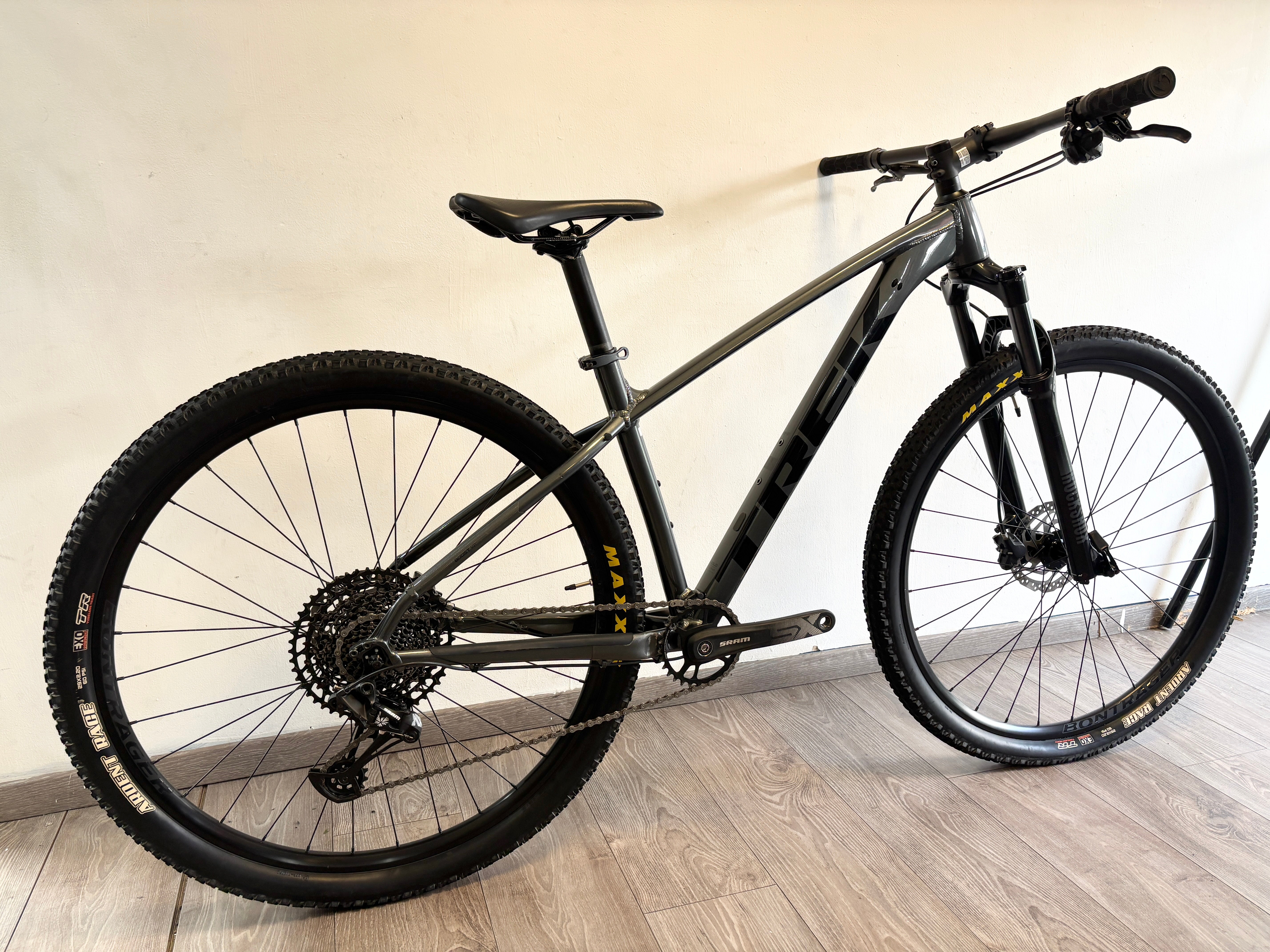 TREK X CALIBER 8