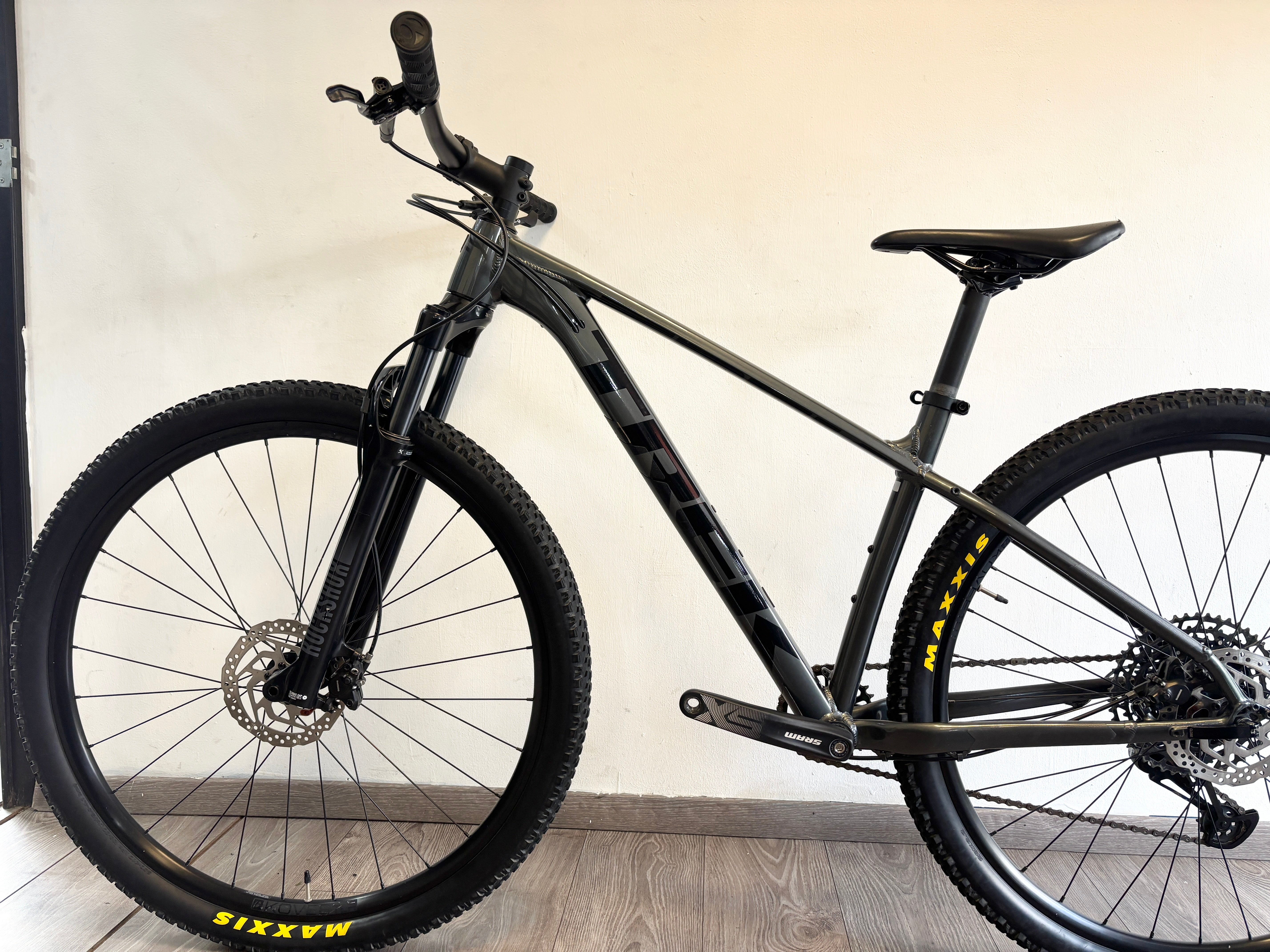 TREK X CALIBER 8