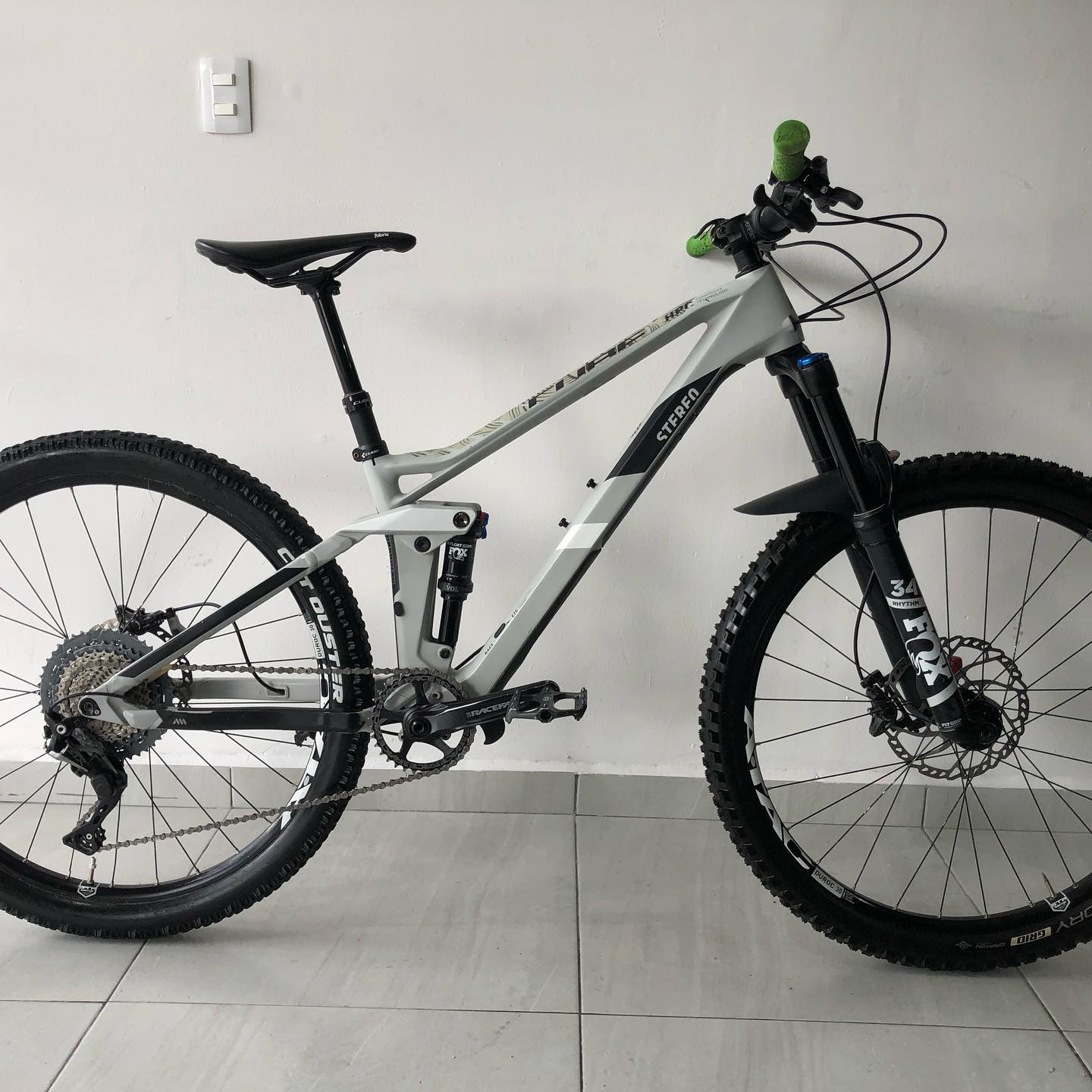 Cube Stereo 140 HPC Race